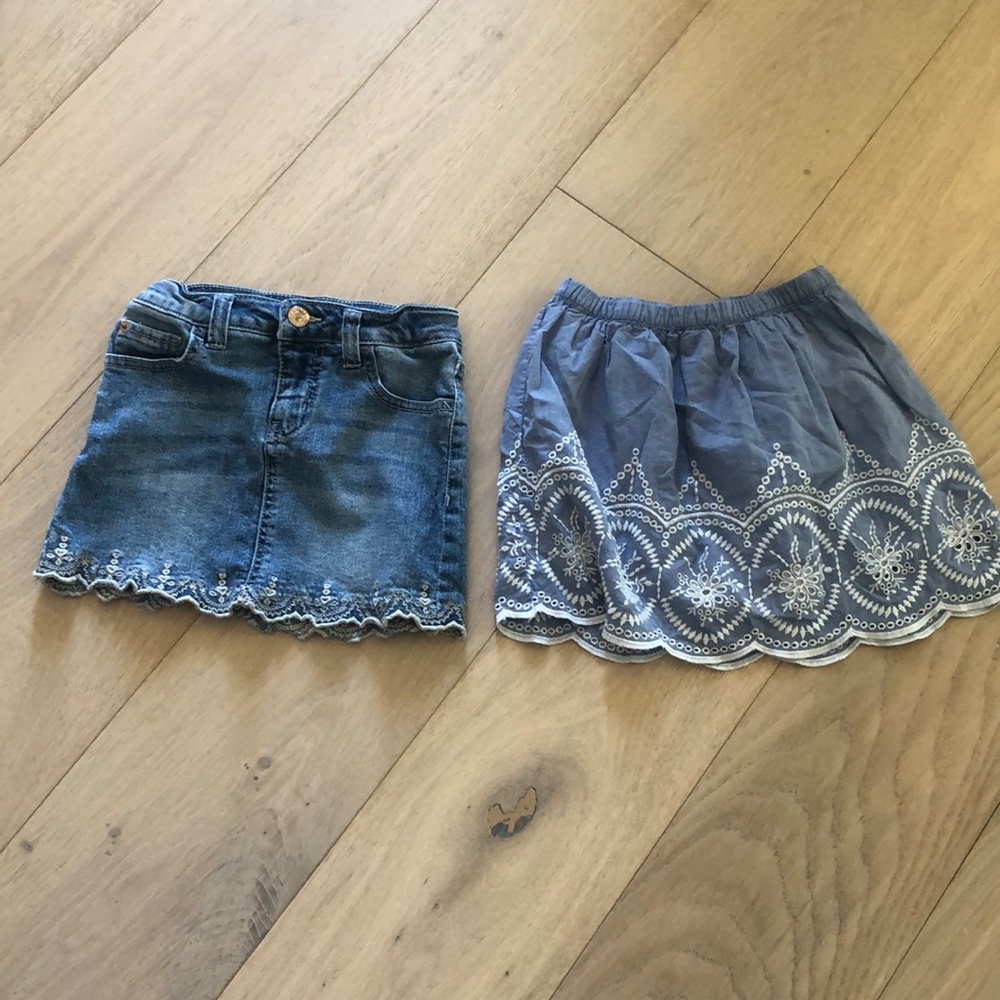 Size 4/5 jean skirt